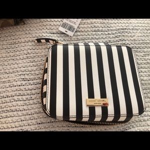 Henri Bendel Jewelry case